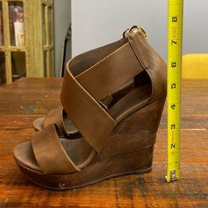 DVF wood leather wedges